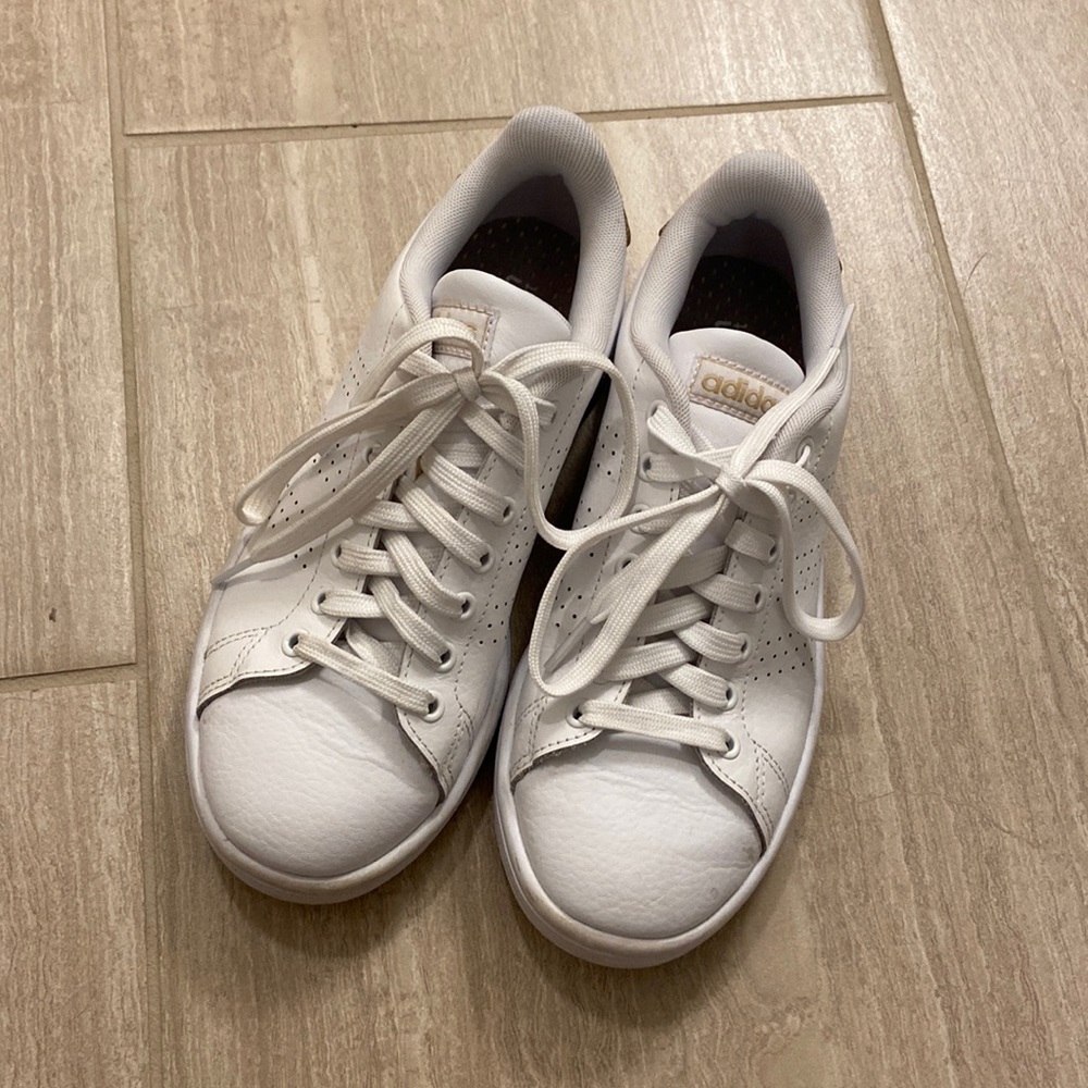 Adidas tennis shoes